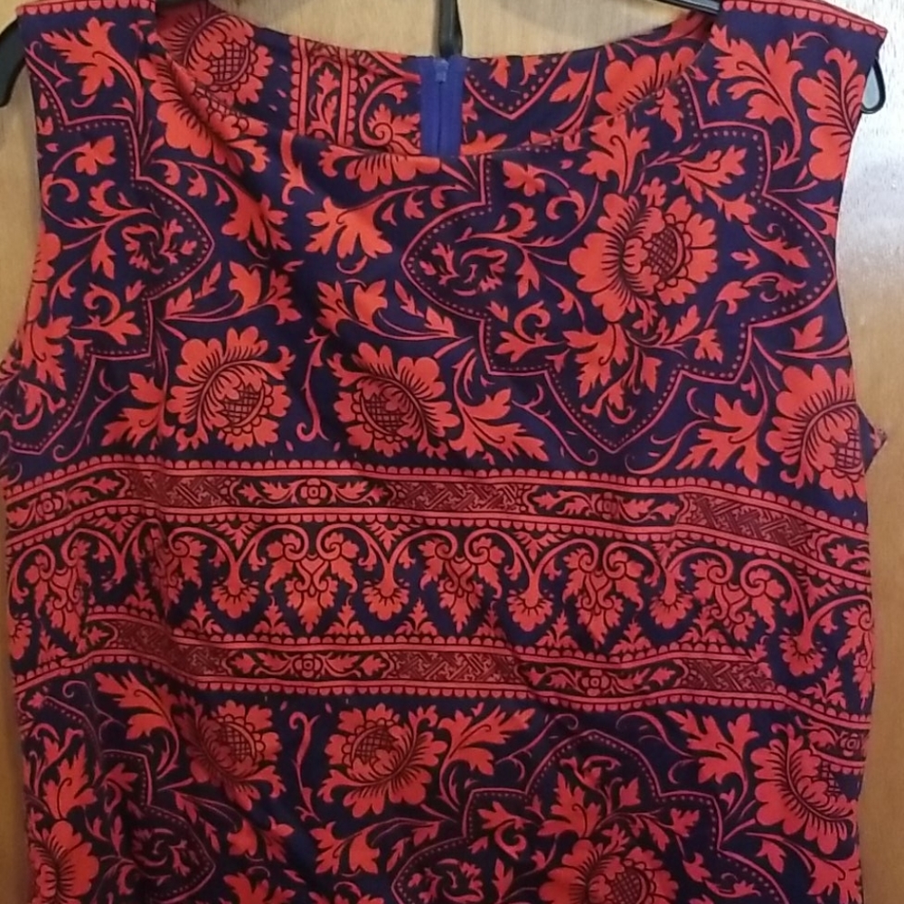 Dress - Picture 2 of 4
